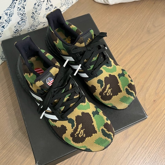 A Bathing Ape x UltraBoost 4.0 'Green Camo' - Picture 4 of 8